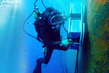 Underwater Hull Cleaning and Hull Grooming